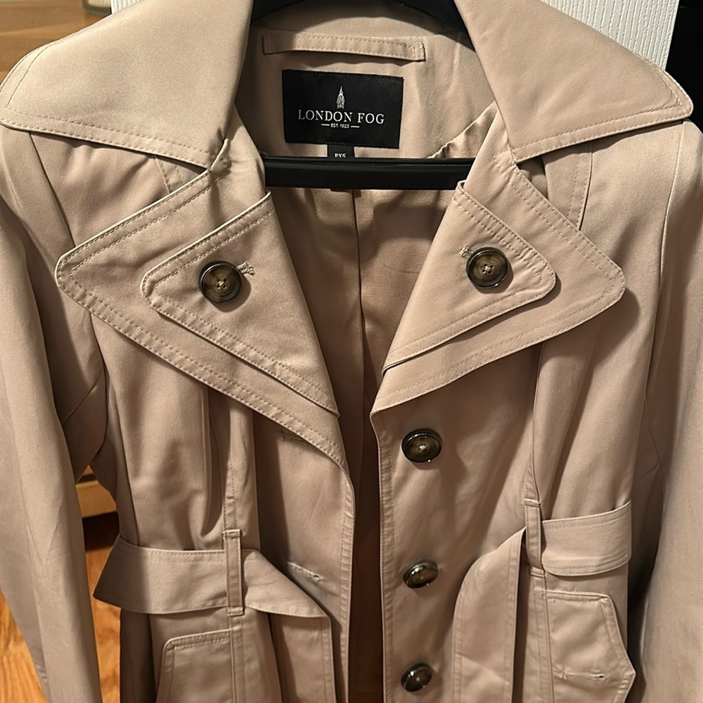 NEW w/o tags London Fog Trench Coat w Removable Hood